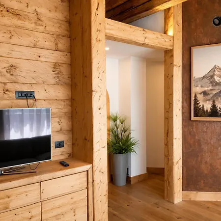 Exclusive Living - 5 Min To Slopes Apartment *